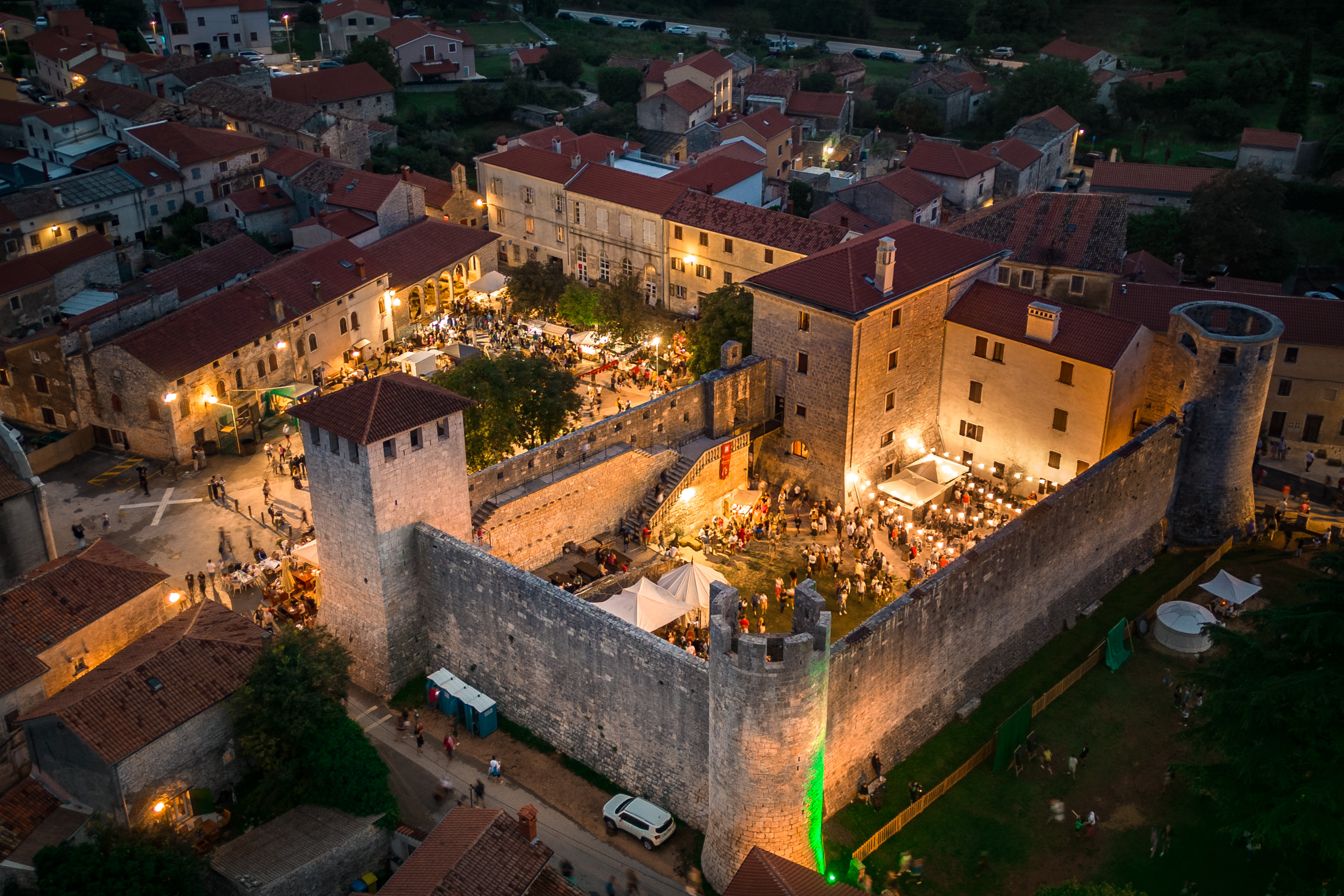 NOĆ TVRĐAVA Kaštel Morosini-Grimani u Savičenti donosi besplatan program